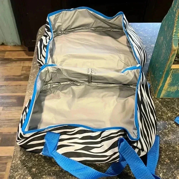 Tote - Picture 4 of 5